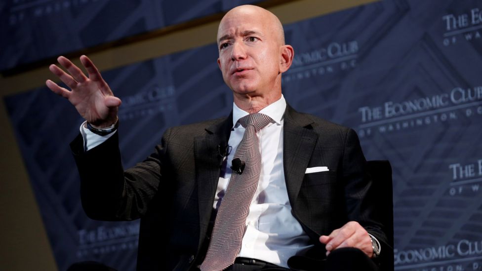 ジェフ・ベゾスがアマゾンの最高経営責任者を辞任