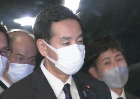 山際経済再生相 岸田首相に辞表提出し辞任 事実上の更迭か