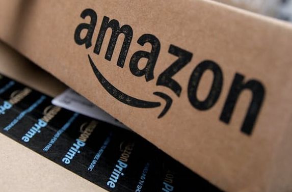 Amazon営業益5割減　年末商戦の予想弱く、株20%急落