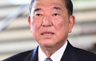 8月まで引っ張る理由を考えると大変危険。